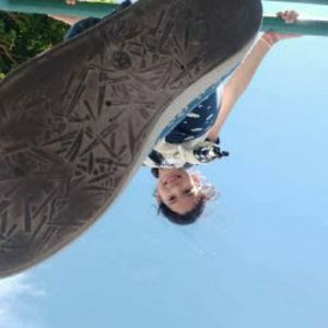 Meet your Posher, Dania